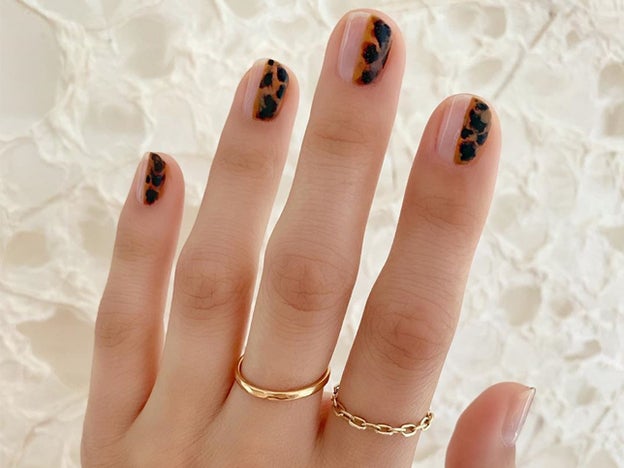 Uñas carey: la manicura más cool del otoño que ya triunfa en Instagram