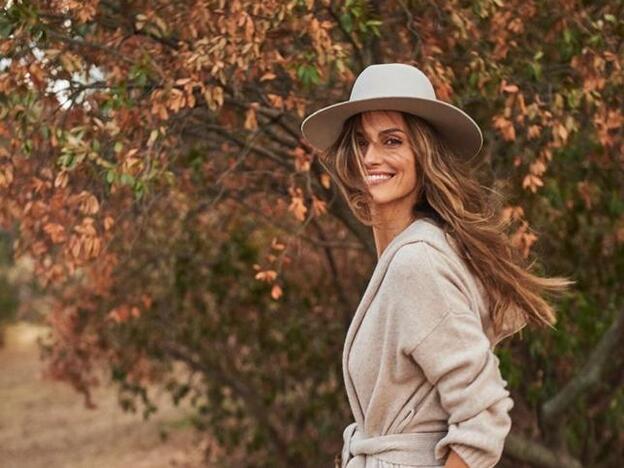 Ariadne Artiles ha dado con el lookazo con más estilo para sobrevivir al entretiempo