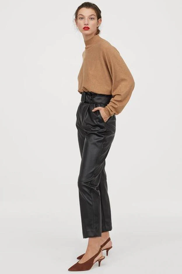 Necesitamos estos pantalones de efecto piel que ha llevado Lovely Pepa | Mujer Hoy