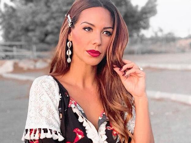 Tamara Gorro desafía al consumismo con un vestido de 3 euros y un mensaje muy especial