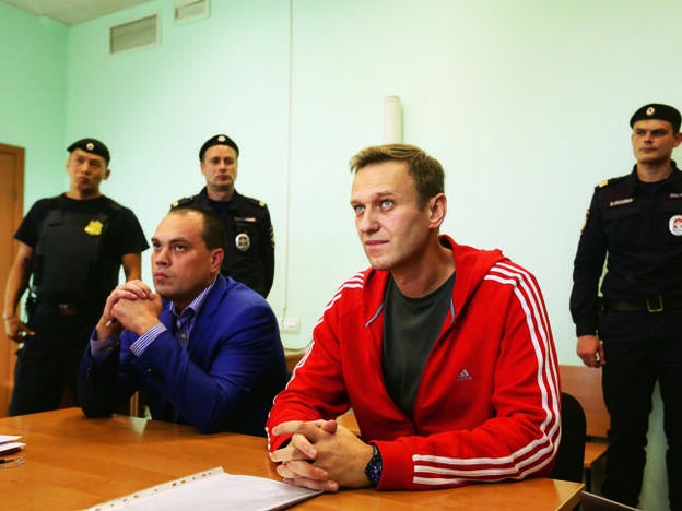 Alexéi Navalny, el bloguero y líder opositor –en cuyo canal de Youtube publica Sobol sus vídeorreportajes denunciando la corrupción–, durante una audiencia ante el juez el pasado 22 de agosto.