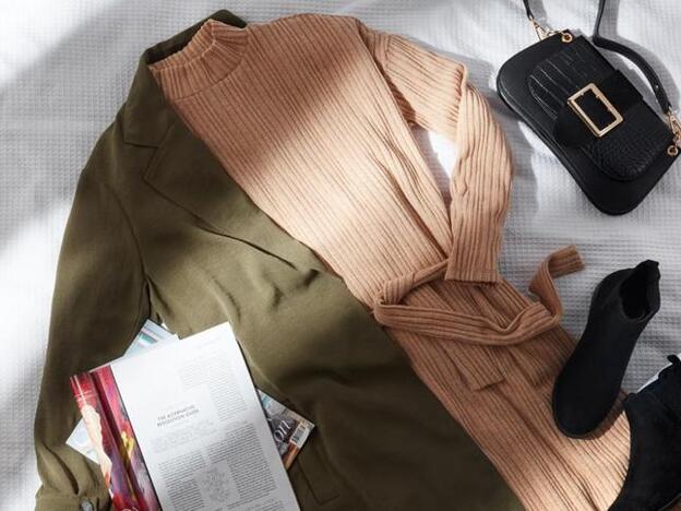 Hemos fichado el vestido de punto de Primark ideal para llevar con botines (por menos de 20 euros)