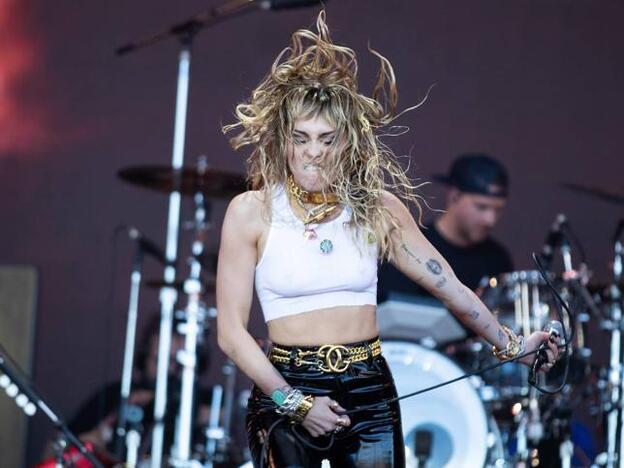 Miley Cyrus se harta de que la traten de "fulana" y estalla en Instagram como nunca