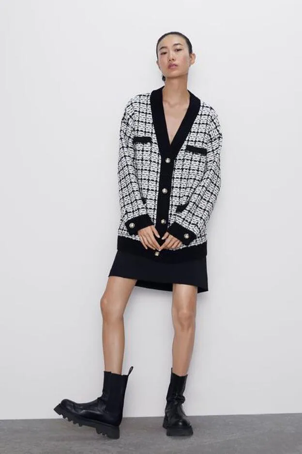 Esta chaqueta parece Chanel y cuesta menos 40 euros | Mujer Hoy