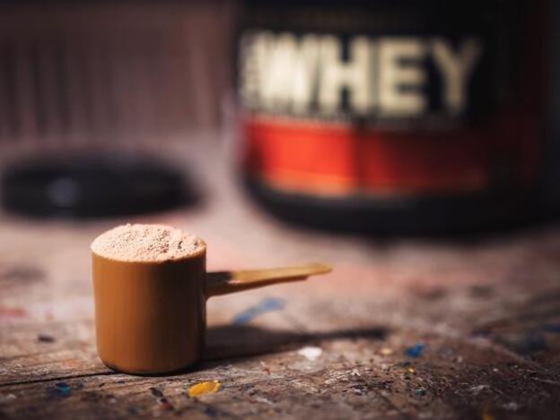 ¿Es seguro consumir proteínas en polvo cuando está caducada?