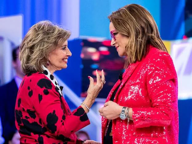 Toñi Moreno junto a María Teresa Campos en una imagen de 'Aquellos maravillosos años', programa de Telemadrid./gtres.