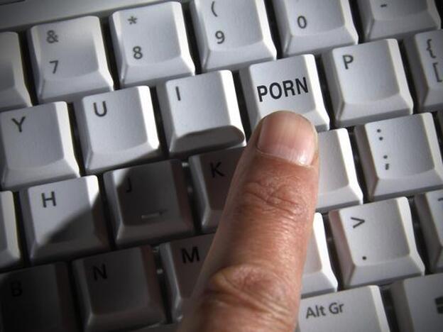 Ver porno estimula la vida sexual de las parejas