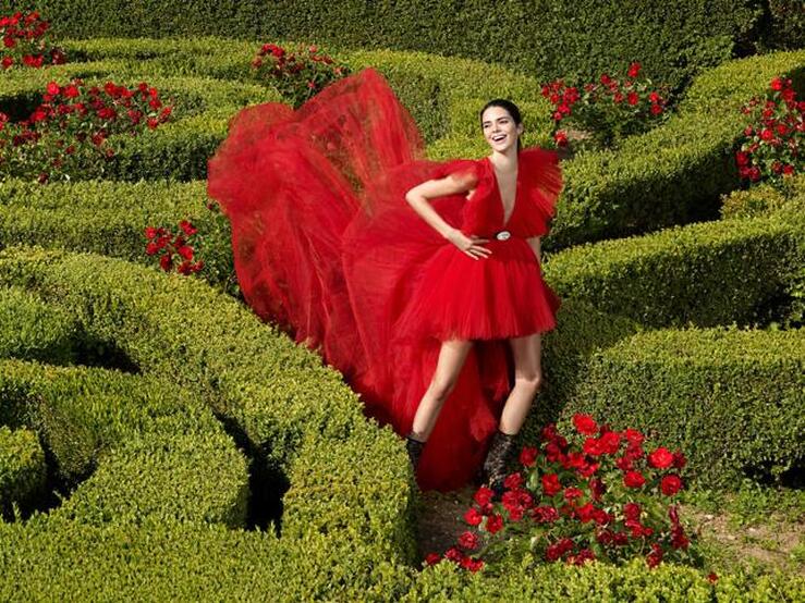 Estas fotos de la nueva colección de H&M y Giambattista Valli son lo más bonito que verás este otoño