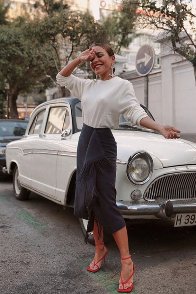 Paula Ordovás lleva la falda de flecos más especial de todo el low cost