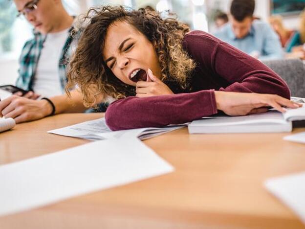 ¿Por qué cuando nos aburrimos nos da sueño?