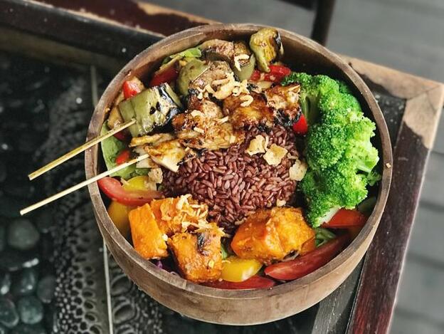 ¿Sabes en qué consiste la dieta del vientre plano?