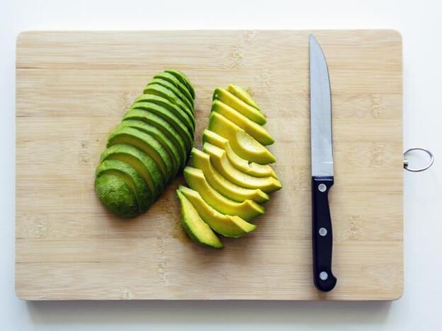 ¡No más aguacates marrones! Con este truco mantendrás la fruta lista para comer todo el año