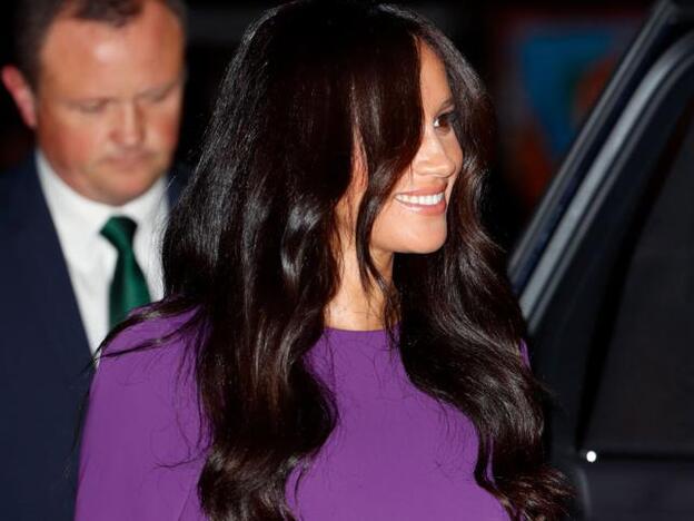 Meghan Markle agota su vestido de rebajas más barato (y nosotras encontramos un clon en Zara por menos de 60 euros)