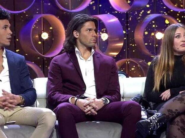 Rocío Flores le echa en cara a Kiko Jiménez que gane dinero hablando de su vida