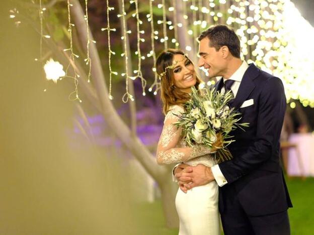 Paco Ureña y Elena González durante su boda./gtres