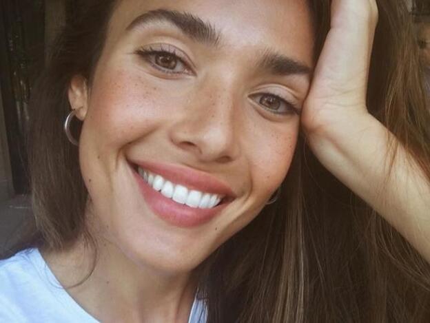 Esta mascarilla que usa Ana Moya cierra poros, elimina impurezas y acaba con el acné