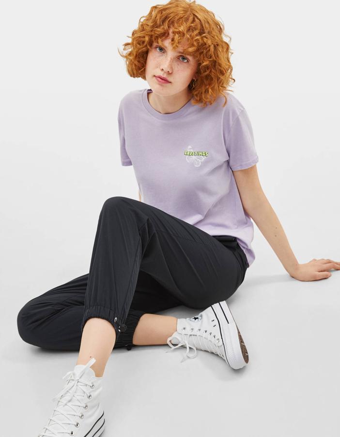 ¿Eres una adicta a las camisetas? En Bershka tienes 10 estampados diferentes por menos de 5 euros