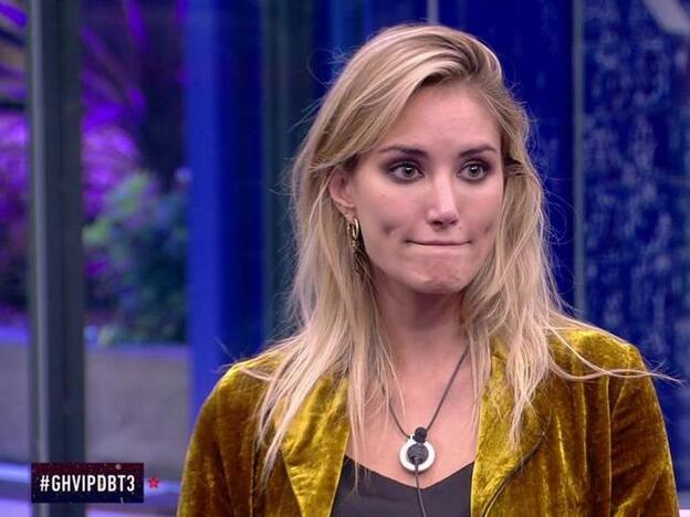 Santi Burgoa le estaría siendo infiel a Alba Carrillo mientras está en 'GH VIP 7'