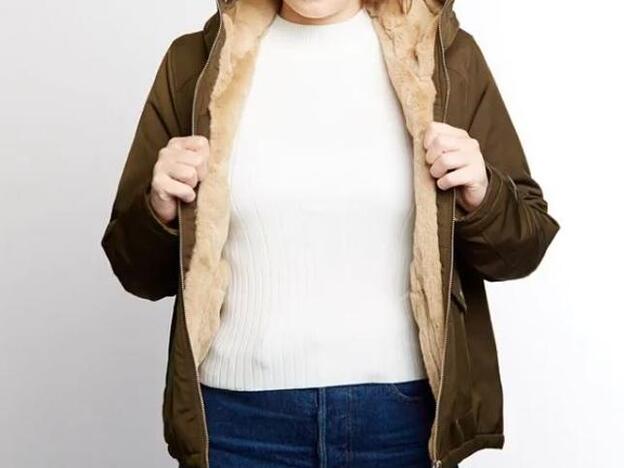 Dos en uno: el abrigo low cost de Primark reversible que es perfecto para el día y la noche