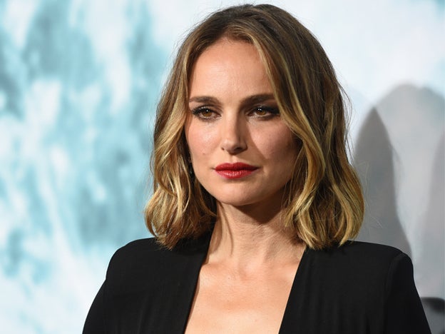 Smoky gold: el tono de balayage perfecto para las mujeres castañas este otoño