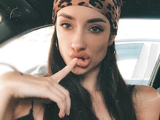 El motivo por el que Adara Molinero podría quedarse sin trabajo al salir de 'GH VIP'