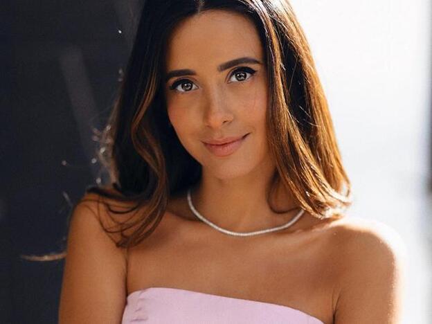 El pantalón con strass de María Fernández-Rubíes que no puedes dejar escapar en el Black Friday