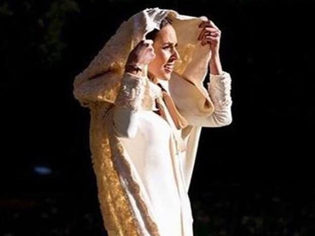 Este vestido de novia es lo más bonito que verás en Instagram para una boda de invierno