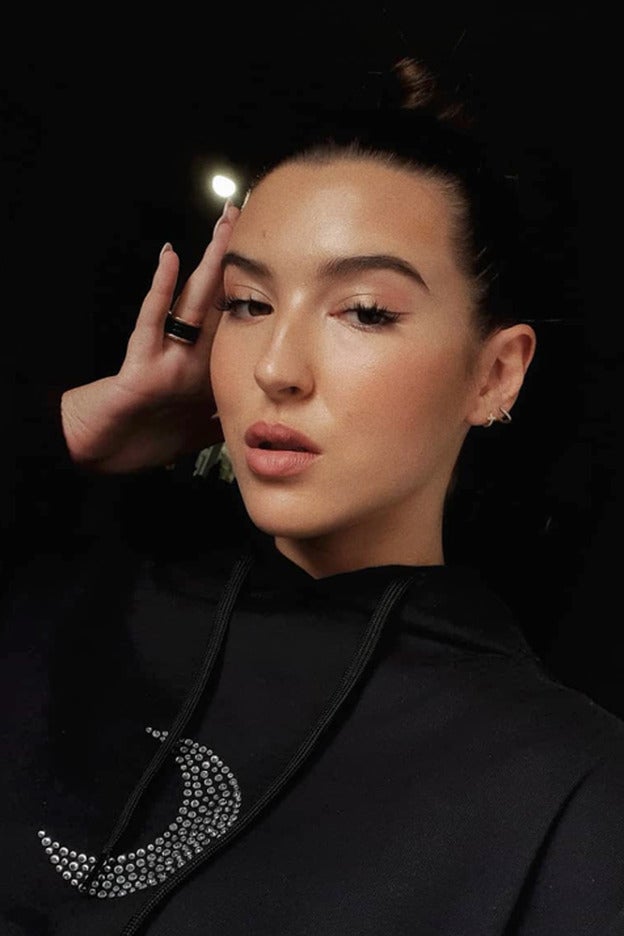 Aún estamos a tiempo de ensayar este maquillaje de fiesta de Alba Díaz