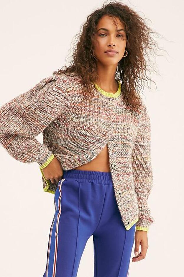 Esta chaqueta de Free People para Slow Love tiene un detalle amarillo flúor como el jersey de Sara Carbonero.