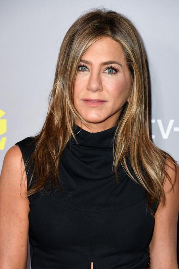 ¿Cómo consigue Elsa Pataky estar aún más guapa a los 43 que a los 20? La clave es Jennifer Aniston