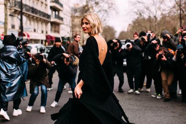 Todo al negro: tres looks para acertar estas fiestas