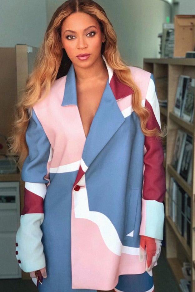 Beyoncé rompe los esquemas del traje oversize de Kim Kardashian
