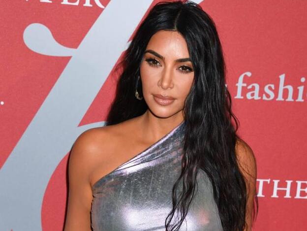 Kim Kardashian sale en defensa del príncipe Harry y Meghan Markle