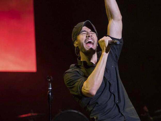 La tensa relación de Enrique Iglesias con su padre