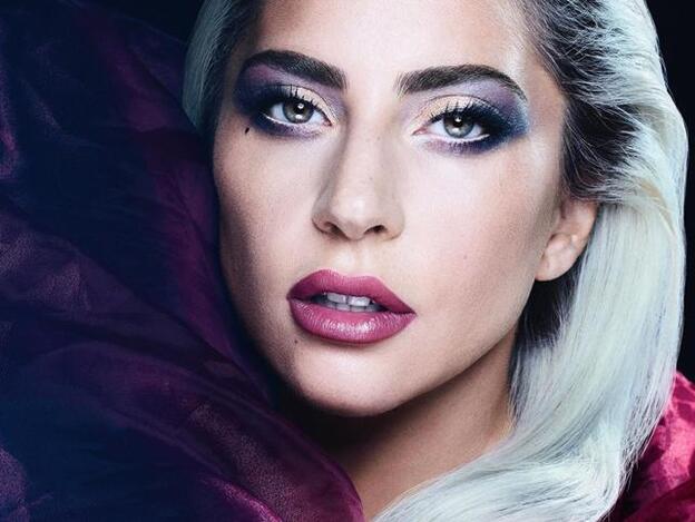 Lady Gaga lanza su primera paleta de sombras, tan discreta como efectiva