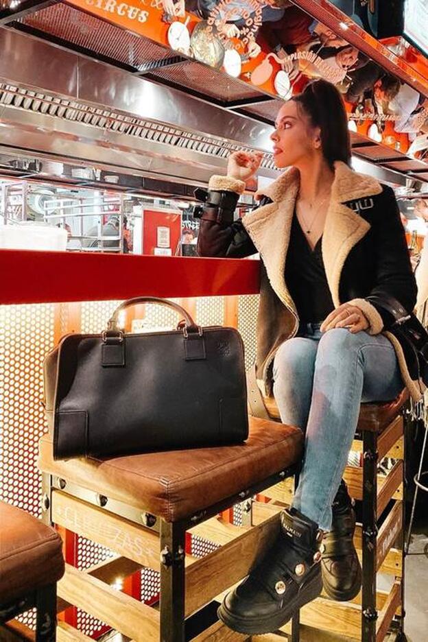 Cristina Pedroche tiene la chaqueta de borreguito más abrigada del invierno (y nosotras, 4 copias cost') | Mujer
