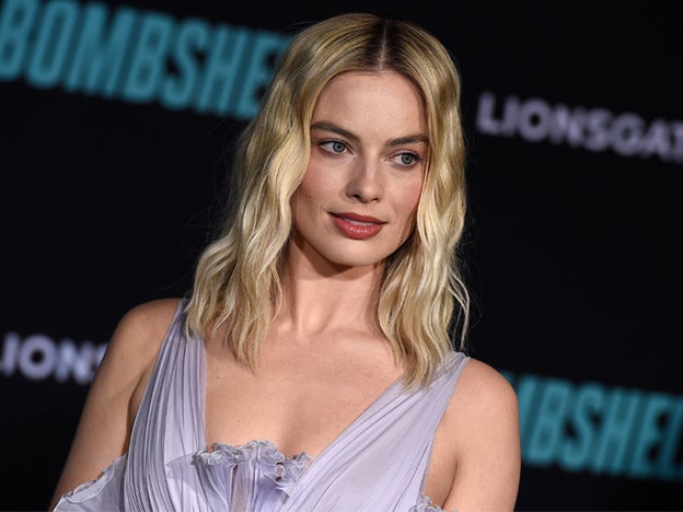 El nuevo cambio de look de Margot Robbie incluye corte y color (ligeramente más rubio)
