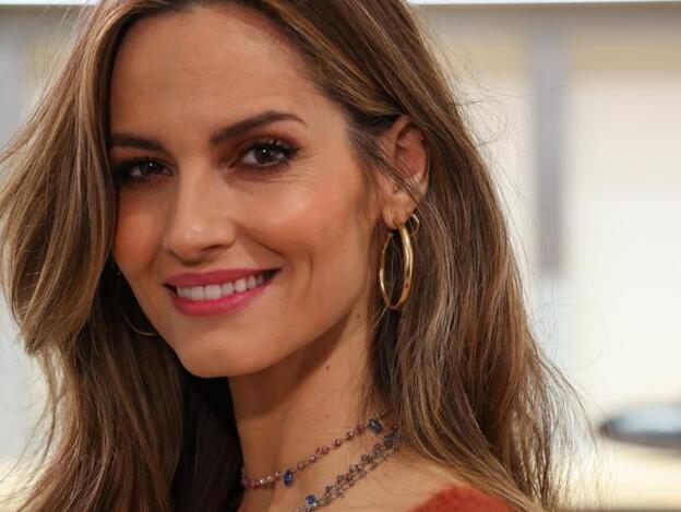Ariadne Artiles se ha cortado el flequillo desfilado que mejor sienta a cualquier edad