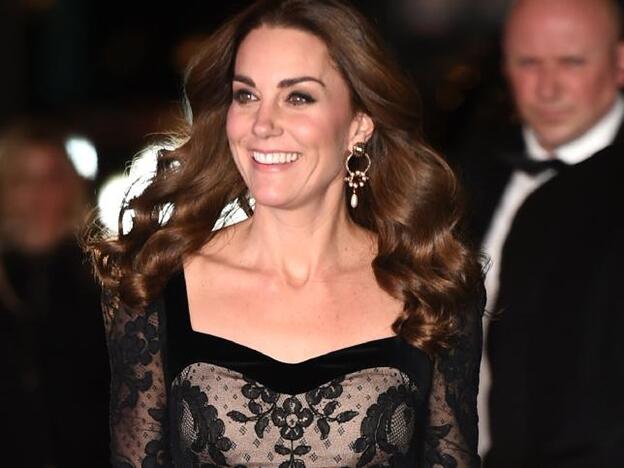 Pincha en la foto para ver cómo Kate Middleton se inspira en Lady Di./Gtres