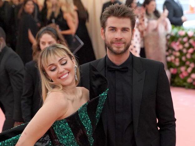 Miley Cyrus se toma con humor lo poco que duró su matrimonio con Liam Hemsworth
