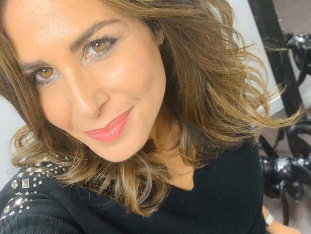 Vestido de flores y blazer de Zara, el look de Navidad que ha llevado Nuria Roca