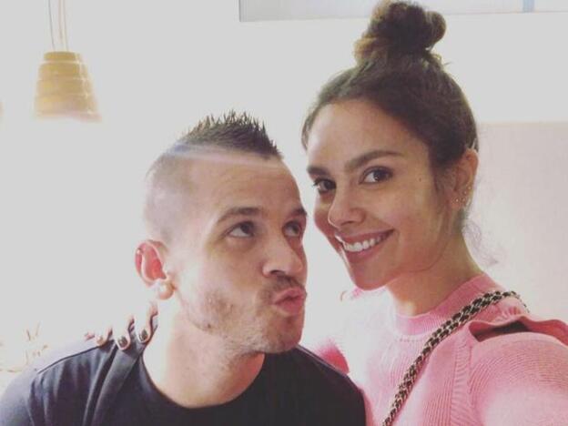 La foto del beso de Cristina Pedroche y Dabiz Muñoz tras las Campanadas en la Puerta del Sol