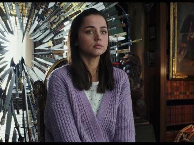 Las prendas de punto ideales para copiar el estilo de Ana de Armas en Puñales por la Espalda