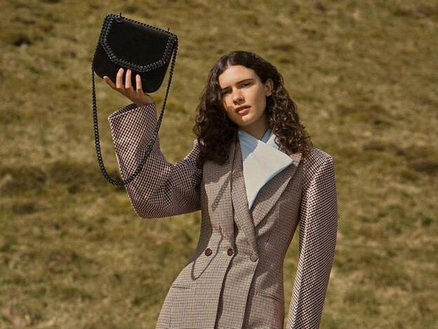 Cuatro diseños de alta costura que puedes meter en tu armario a un precio razonable