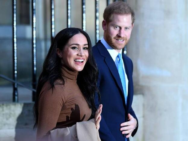 El príncipe Harry y Meghan Markle se retiran de la vida pública (y la reina Isabel les contesta)