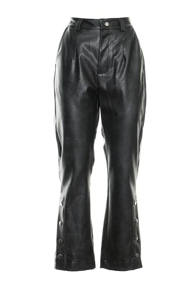 Pantalón de cuero (fake leather) de Fracomina (118,90€).