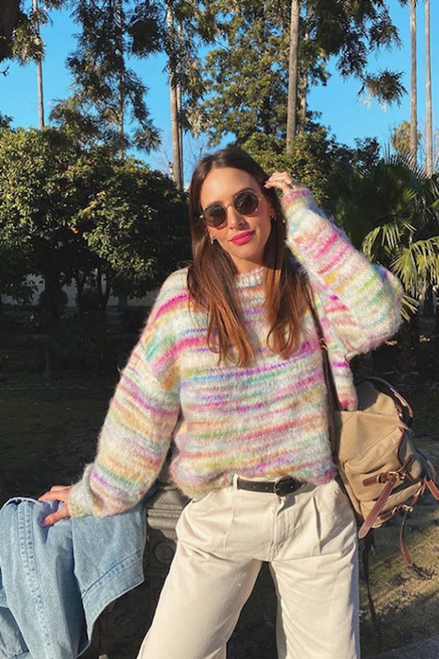 Rocío Osorno lleva el único jersey de punto con efecto tie-dye que hemos visto