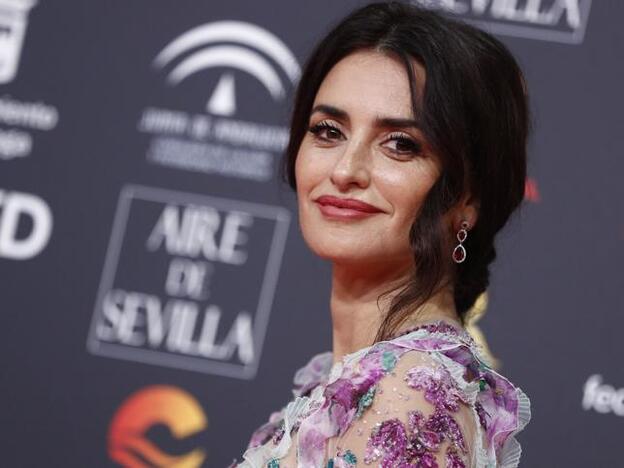 El polémico (y arriesgado) vestido de Penélope Cruz en los Goya