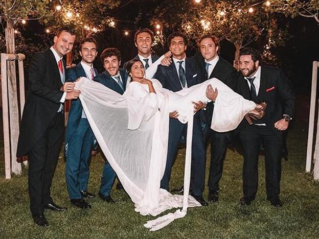 María G de Jaime tiene el vestido de invitada más bonito para bodas de invierno