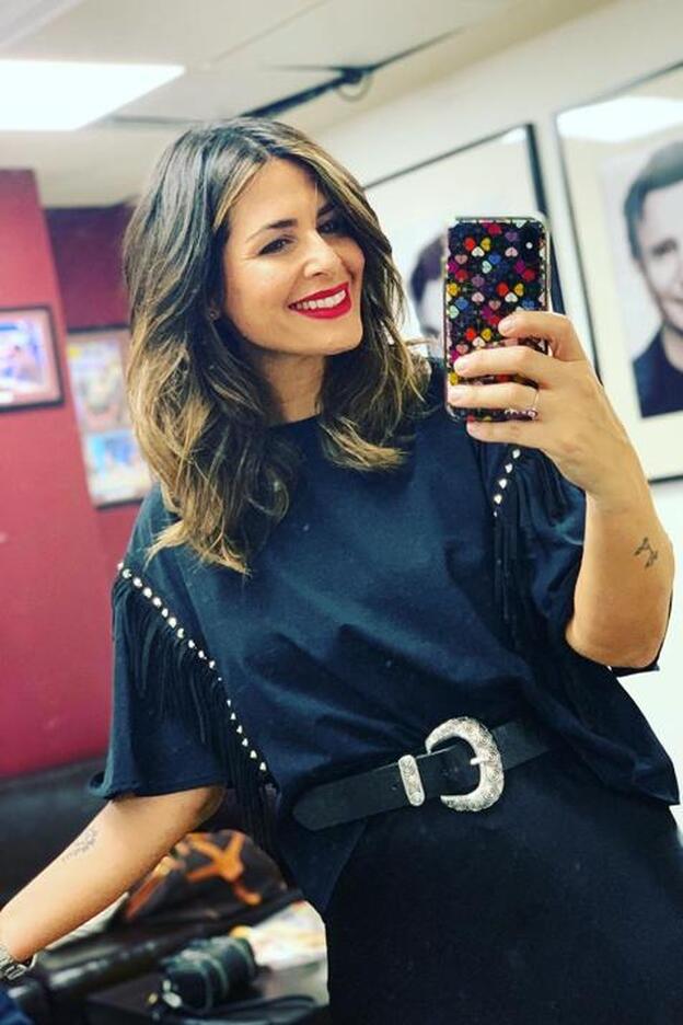 ¿Te ha gustado el último look de Nuria Roca en 'El Hormiguero'? Lo tenemos fichado todo en las últimas rebajas